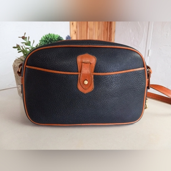 Dooney & Bourke Explorer R85, 1990's Navy Blue, RARE. - Picture 3 of 14